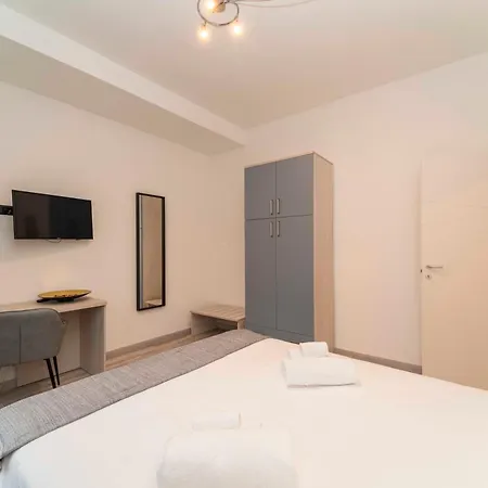 2 Homely - 50 Mt Dalle Molinette, 300 Mt Da Metro Spezia, 1k M Da Lingotto Fiere Turin